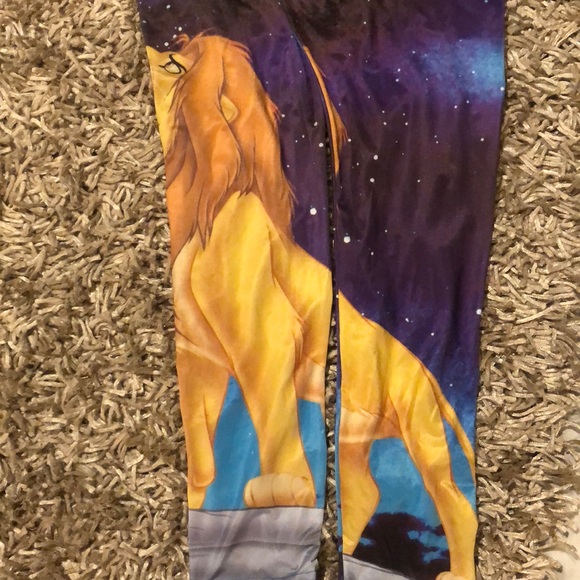 Lion King Gym Leggings ✨✨✨ - Picture 3 of 4